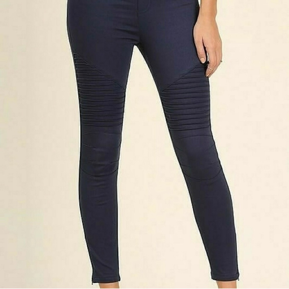 NEW‼️BLACK ANKLE ZIPPER MOTO - Pants - Picture 2 of 3